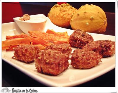 Experiencia All - Bran; Plato principal: Nuggets de Perca con batatas fritas y salsa de yogur Experiencia All - Bran; Plato principal: Nuggets de Perca con batatas fritas y salsa de yogur