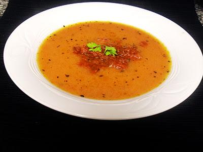 Sopa de tomate del Cheff Gordon Ramsay. Sopa de tomate del Cheff Gordon Ramsay.