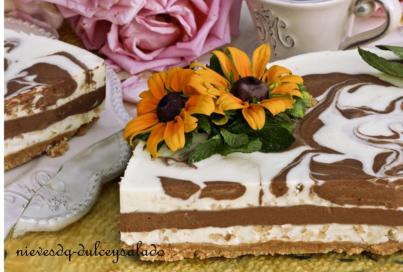 TARTA MARMOLADA DE QUESO CON CHOCOLATE Y ALMENDRAS TARTA MARMOLADA DE QUESO CON CHOCOLATE Y ALMENDRAS