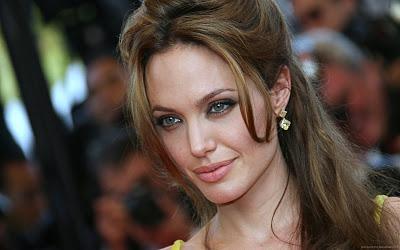 Angelina Jolie demandada por plagio Angelina Jolie demandada por plagio