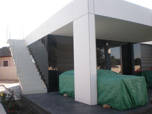 A-cero Tech Os presentamos 2 viviendas gemelas A-cero Tech ubicadas en Escalona, Toledo!!