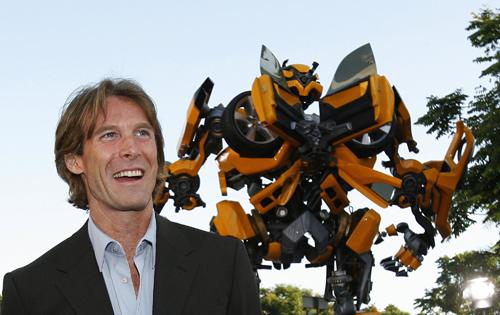 Michael Bay dirigirá Transformers 4
