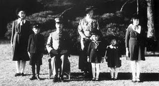 Hirohito, Emperador Showa, informa al pueblo japonés de la declaración de guerra a los Estados Unidos – 08/12/1941.