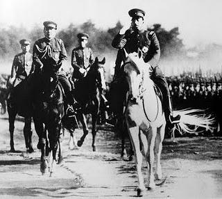 Hirohito, Emperador Showa, informa al pueblo japonés de la declaración de guerra a los Estados Unidos – 08/12/1941.