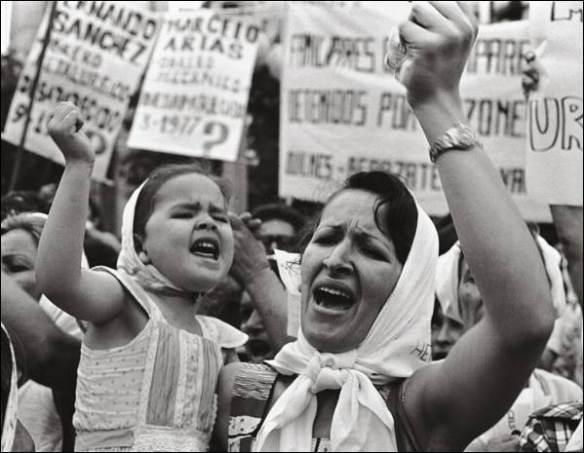 plaza de mayo Feliz día a todas las Madres!
