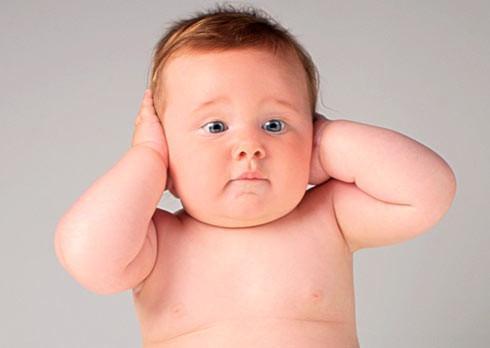 La pirotecnia afecta la audición de los bebés