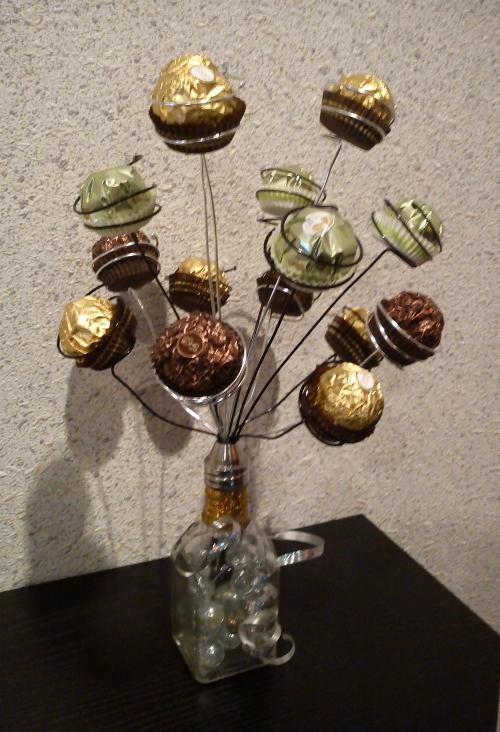 centro_mesa_ramo_bombones_ferrero2 Endulza las fiestas