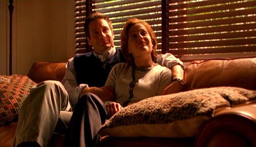Fox_Mulder_and_Dana_Scully_as_Rob_Petrie_and_Laura_Petrie