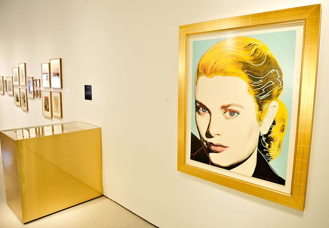 GRACE KELLY: FROM MOVIE STAR TO PRINCESS