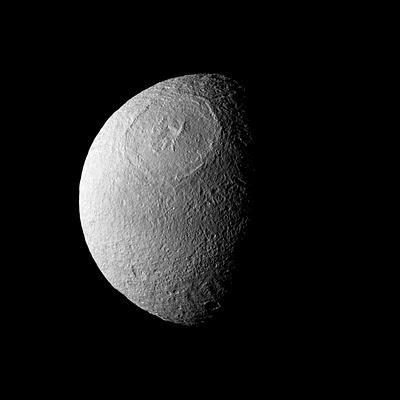 Doble iluminación de Encélado. Últimas imágenes de Saturno
