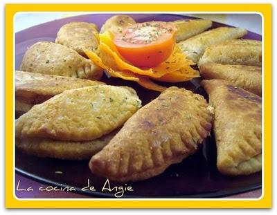 EMPANADILLAS DE ATÚN EMPANADILLAS DE ATÚN