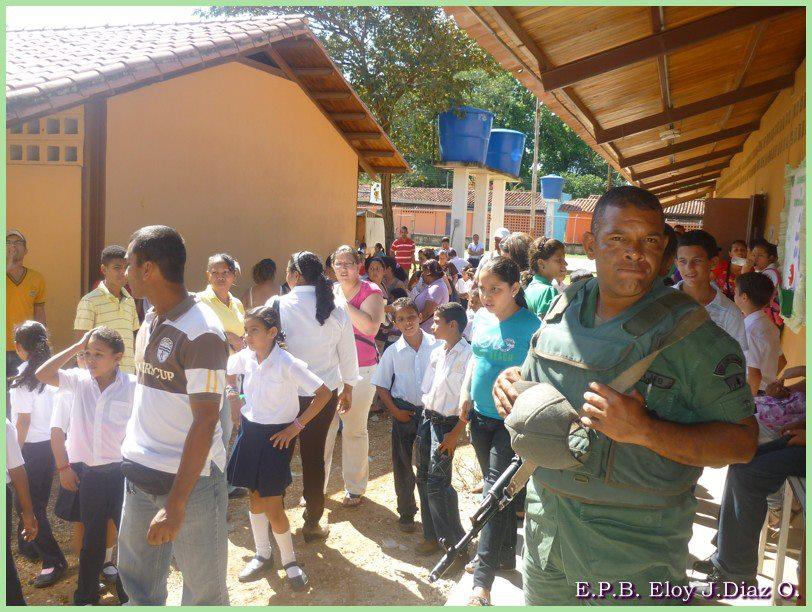 Entrega Canaima Eloy J.Diaz O (Fotos Fernando Pacheco) Entrega Canaima Eloy J.Diaz O (Fotos Fernando Pacheco)