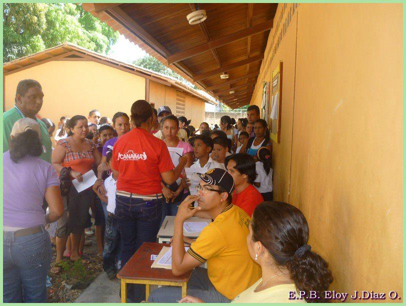 Entrega Canaima Eloy J.Diaz O (Fotos Fernando Pacheco) Entrega Canaima Eloy J.Diaz O (Fotos Fernando Pacheco)