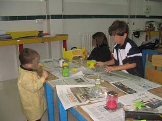 Espada y escudo cristiano de madera Espada y escudo cristiano de madera