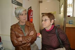 STOP SUPRESIÓN: Gran exito de la acción de protesta contra el cierre de la Biblioteca especializada en mujer y género de la DGFM en Valencia STOP SUPRESIÓN: Gran exito de la acción de protesta contra el cierre de la Biblioteca especializada en mujer y género de la DGFM en Valencia