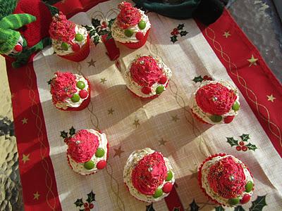 CUPCAKES PAPÁ NOEL CUPCAKES PAPÁ NOEL