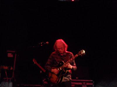 Fondo de pantalla de Steve Howe y Yes: Fondo de pantalla de Steve Howe y Yes: