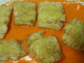 Bacalao al horno con ajoaceite y salsa de piquillos Bacalao al horno con ajoaceite y salsa de piquillos
