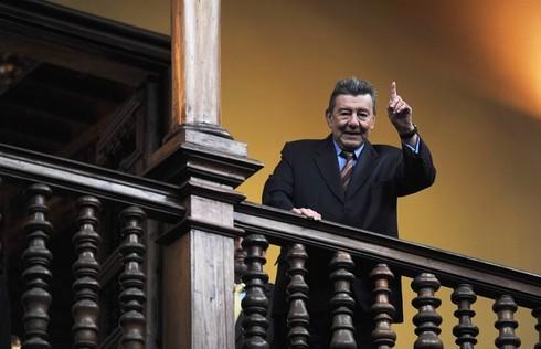 Eguiguren, Mocha y Vega se quedan sin ministerio pero les dan embajada Eguiguren, Mocha y Vega se quedan sin ministerio pero les dan embajada