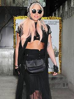 Lady Gaga en Tokyo. Imágenes de sus estilismos