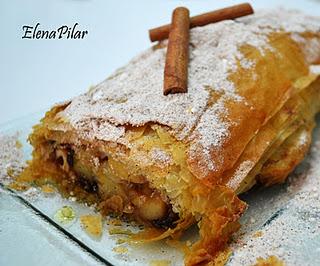 Strüdel de Manzana con Pasas y Nueces Strüdel de Manzana con Pasas y Nueces