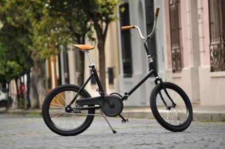 bicicletas_recicladas_monochrome_05 Bicicletas viejas a estrenar.