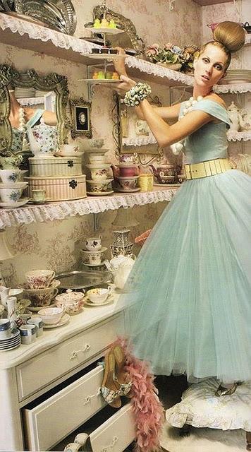 Retro + Glam Retro + Glam