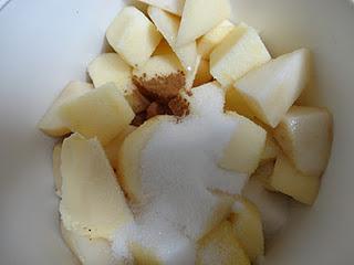 Saquitos de solomillo y foie con crema de pera y manzana Saquitos de solomillo y foie con crema de pera y manzana
