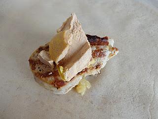 Saquitos de solomillo y foie con crema de pera y manzana Saquitos de solomillo y foie con crema de pera y manzana