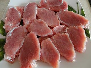 Saquitos de solomillo y foie con crema de pera y manzana Saquitos de solomillo y foie con crema de pera y manzana