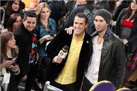 EL ARMARIO DE LOS FAMOSOS. ENRIQUE IGLESIAS EL ARMARIO DE LOS FAMOSOS. ENRIQUE IGLESIAS