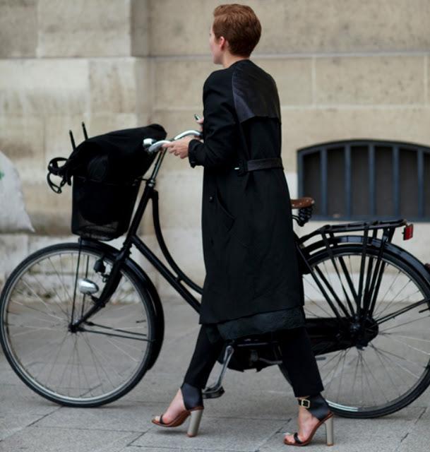 La moda va en bicicleta La moda va en bicicleta