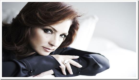 Gloria Estefan - Más allá Gloria Estefan - Más allá
