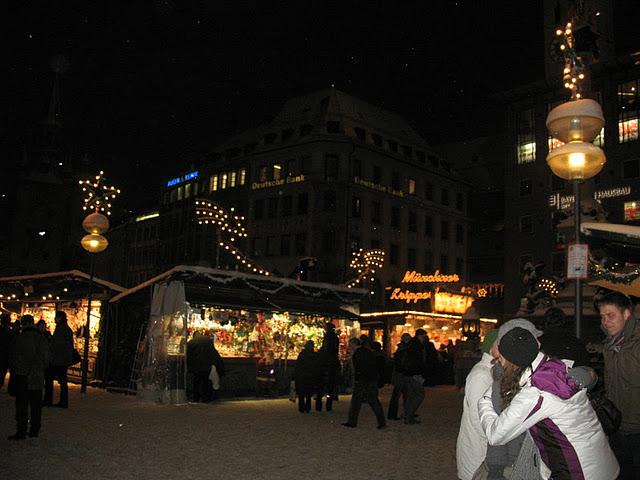 AÑO NUEVO EN MUNICH : VINO CALIENTE, NIEVE Y LUCES AÑO NUEVO EN MUNICH : VINO CALIENTE, NIEVE Y LUCES