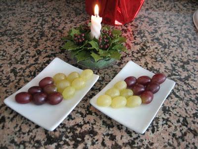 CÓMO SERVIR LAS UVAS EN FIN DE AÑO CÓMO SERVIR LAS UVAS EN FIN DE AÑO