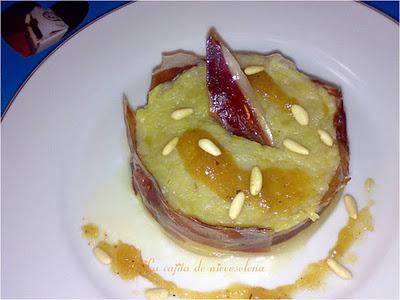 Tartar de repollo al dulce de membrillo y piñones con jamón ibérico 5 Jotas