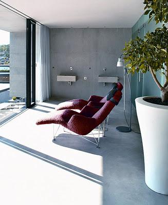 CASA MINIMALISTA EN HORMIGON Y ACERO CASA MINIMALISTA EN HORMIGON Y ACERO
