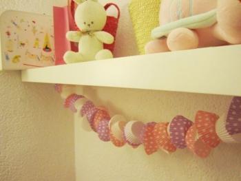 Guirnaldas y cojines para decorar la habitación de nuestros hijos Guirnaldas y cojines para decorar la habitación de nuestros hijos