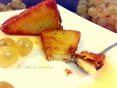 Torrijas de queso de oveja tierno con jarabe de uva Torrijas de queso de oveja tierno con jarabe de uva