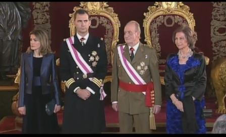 El look de Dña. Letizia en la celebración de la Pascua Militar 2012