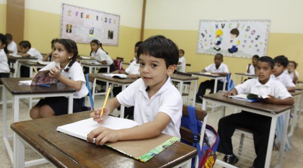 Más de 7 millones de estudiantes se reincorporan a las aulas este 9 de enero