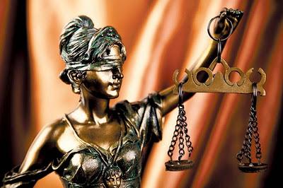 Reflexiones Críticas sobre la Nueva Ley del Tribunal Constitucional Plurinacional en Bolivia Reflexiones Críticas sobre la Nueva Ley del Tribunal Constitucional Plurinacional en Bolivia