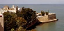 Cádiz, la ciudad que sonríe Cádiz, la ciudad que sonríe
