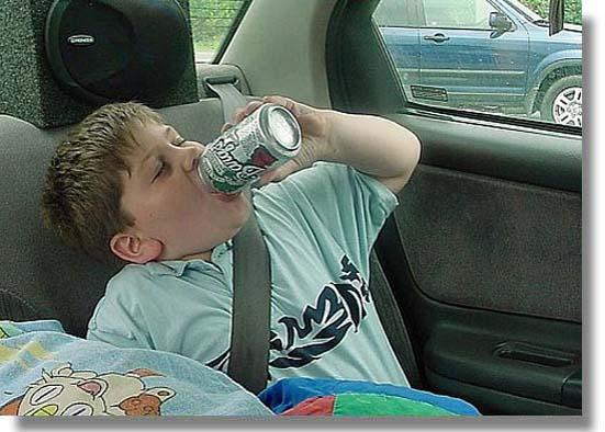 Lo que Sucede Cuando Acabas de Beber una Lata de Gaseosa (Refresco) diseño grafico, diseño web, profesor diseño grafico, profesor diseño web, profesor illustrator, profesor photoshop, profesor dreamwweaver