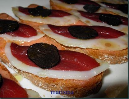 Canapés de jamón de pato con trufa Canapés de jamón de pato con trufa