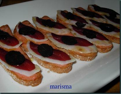 Canapés de jamón de pato con trufa Canapés de jamón de pato con trufa