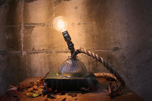 Las lámparas industriales de Luke Lamp Co. Las lámparas industriales de Luke Lamp Co.