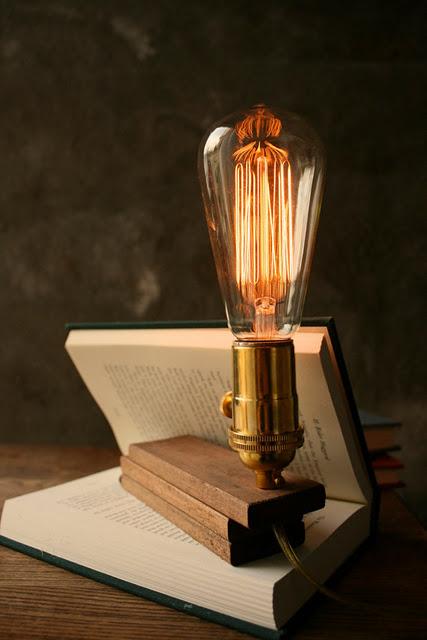 Las lámparas industriales de Luke Lamp Co. Las lámparas industriales de Luke Lamp Co.