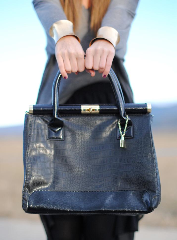 Asymmetrical skirt (II) Asymmetrical skirt (II)