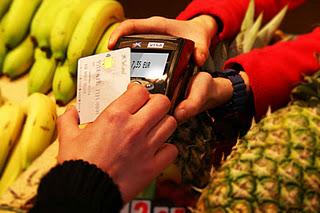 La Caixa invierte 35 millones de euros en tecnología ‘contactless’, la cartera del futuro La Caixa invierte 35 millones de euros en tecnología ‘contactless’, la cartera del futuro